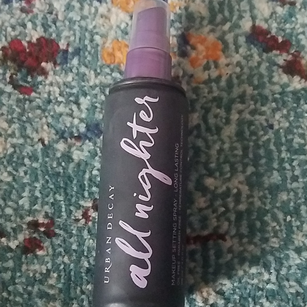 Urban Decay all nighter setting spray